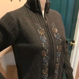 Woolrich | Zip-Up Embroidered “Dark Loden” | Leaves |  Zip Up 100% Wool Sweater